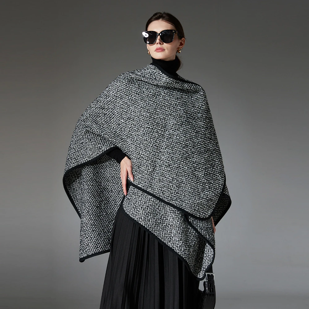 Custom Black And White Wool Knitted Shawl