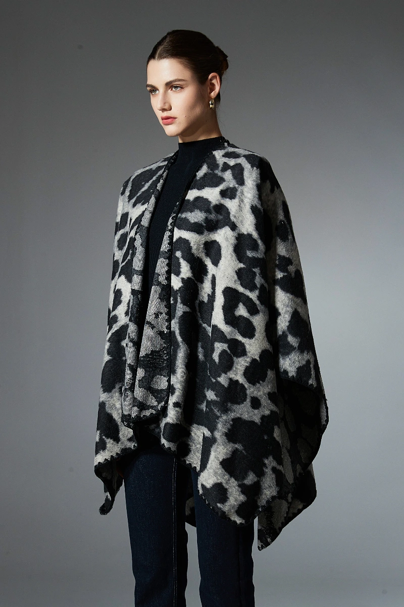 Customized Two-Color Leopard Print Shawl Wrap
