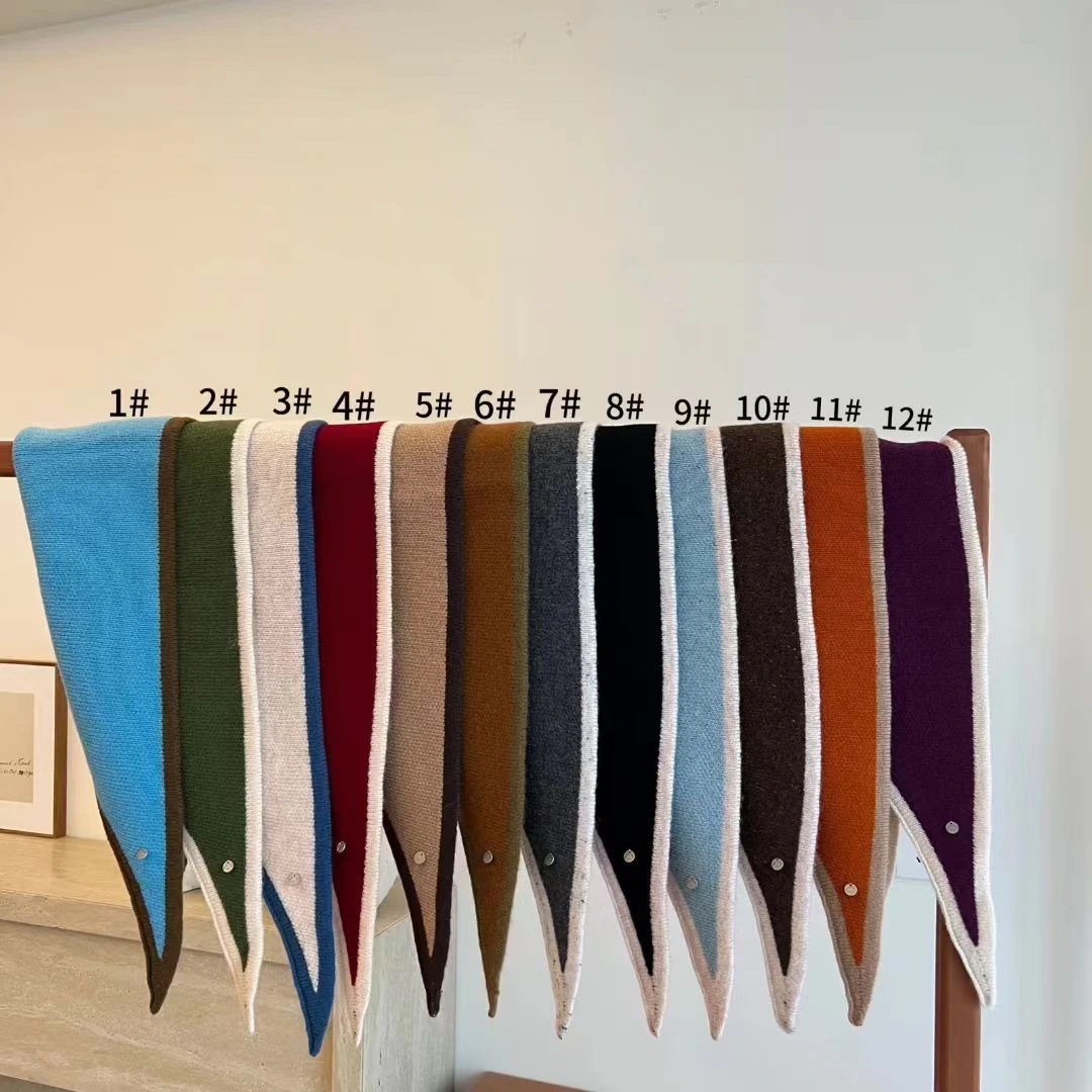 Wholesale Contrasting colors triangle wool scarf